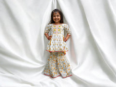 White and Lemon Gharara